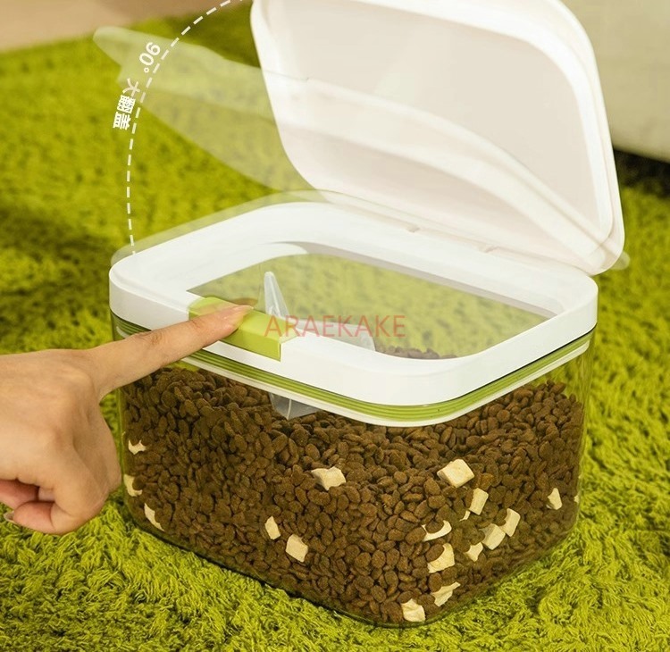 Dry Food Snacks - Cat food storage bucket, dog food